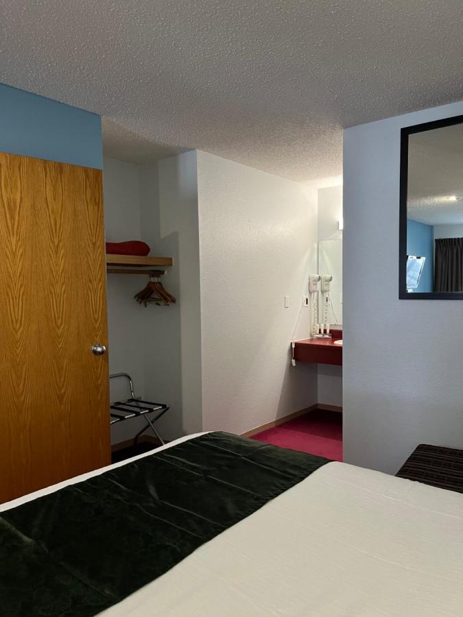 Pictured Rocks Inn And Suites مونيسينغ المظهر الخارجي الصورة